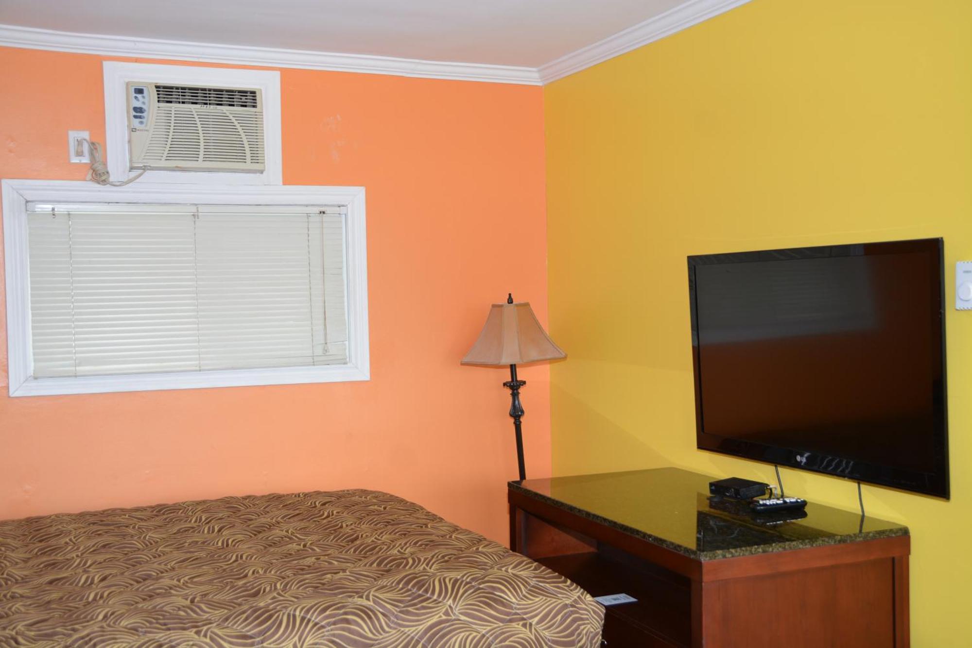 Harmony Inn Ґодріч Екстер'єр фото
