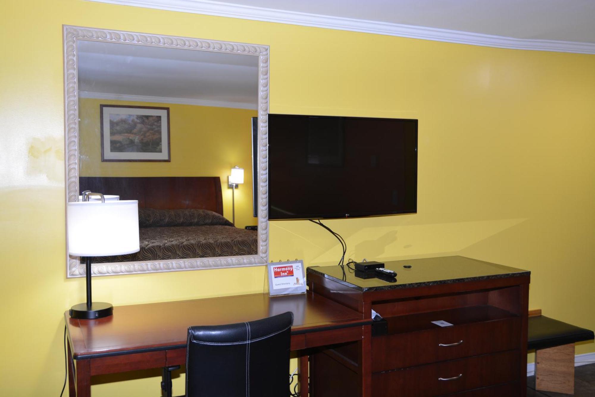 Harmony Inn Ґодріч Екстер'єр фото